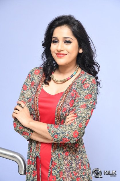 Rashmi-Gautam-At-Thanu-Vachenanta-Movie